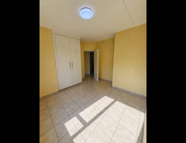 2 BEDROOM APARTMENT FOR SALE IN WINCHESTER HILLS
